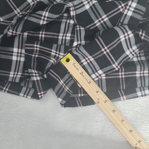 Rue 21 plaid black/pink dark academia Y2K mini skort Sz Medium Twee grunge punk - Picture 6 of 9